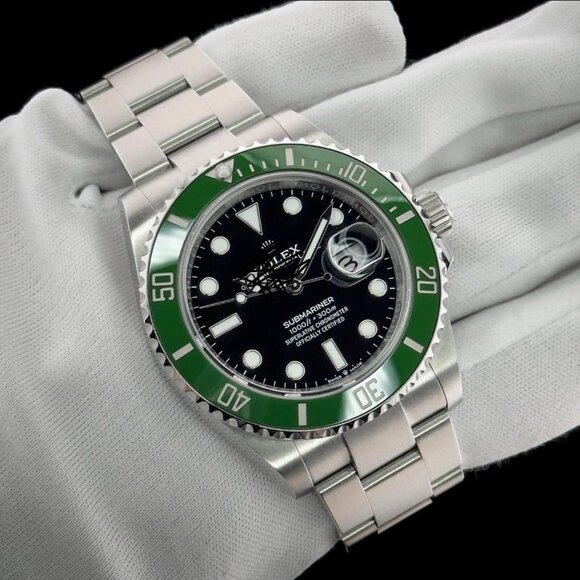 Submariner Watch - Picture 1 of 8
